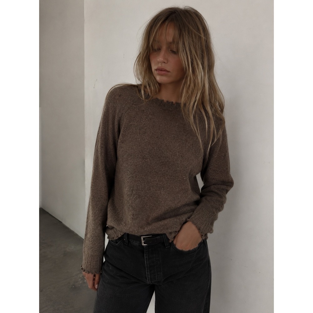 Minnie Rose 100% Cashmere Heathered Brown Crewneck Sweater Frayed Edge M Casual